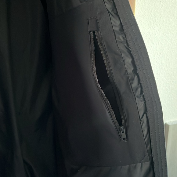 Uniqlo Seamless Down Jacket - Dark Blue- black - Picture 9 of 14